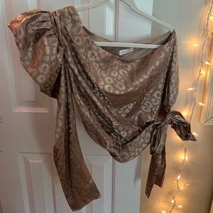 Vestique one shoulder long sleeve